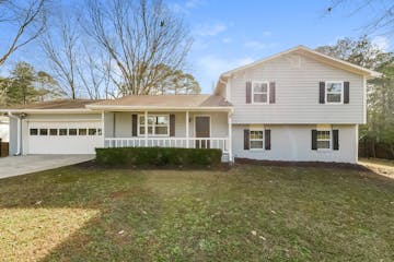 75 Trace Dr Stockbridge, GA 30281